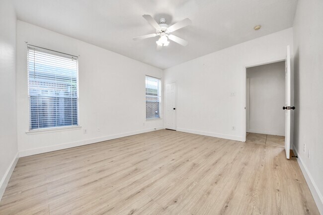 Building Photo - 13515 Scarab Dr