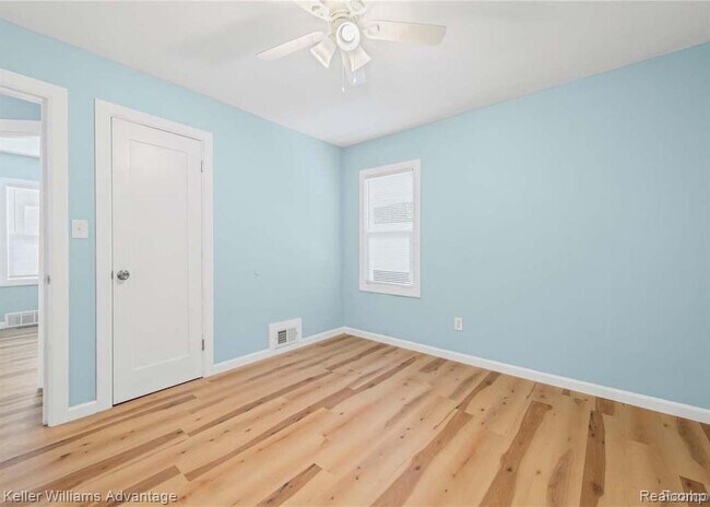 Building Photo - 19941 Biltmore St