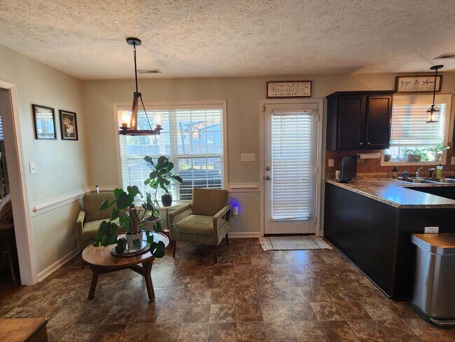 Building Photo - 1309 Valmead Ct