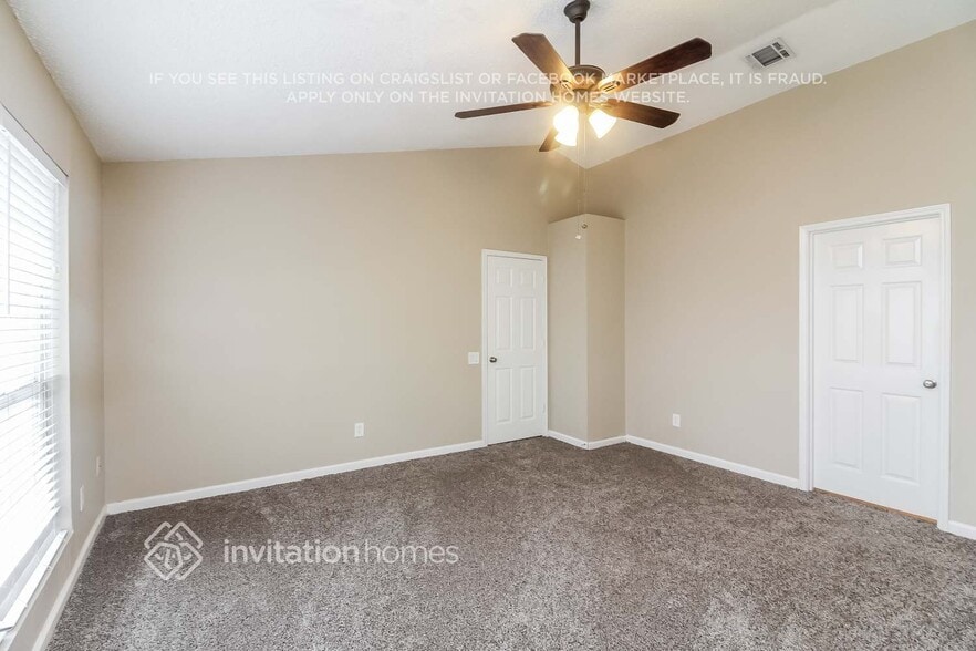 Building Photo - 411 Merritt St