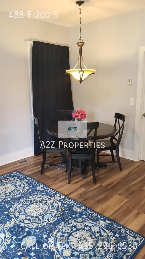 Building Photo - 488 200 S