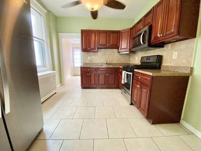 Building Photo - 2709 E Ontario St