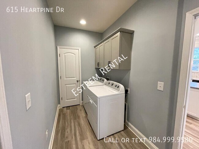 Building Photo - 615 Heartpine Dr
