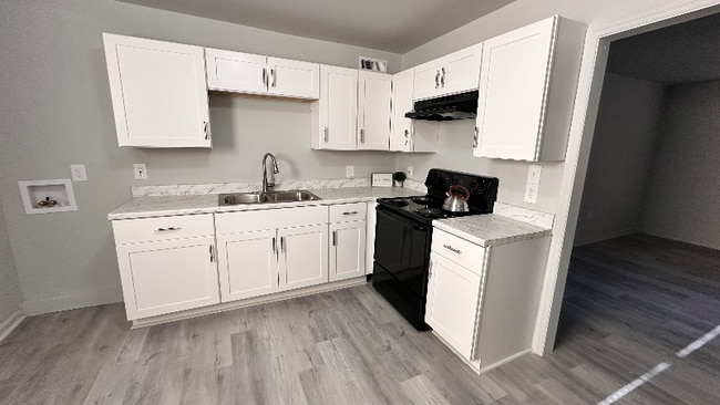 Building Photo - 2560 La Deara Crest Ln