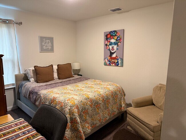 Building Photo - WEST SHERMAN 3/2/2 DESIRABLE AUSTIN LANDING NEIGHBORHOOD WITH COMMUNITY POOL!