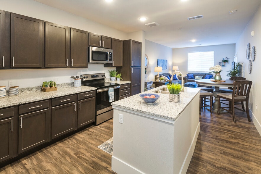 Building Photo - Retreat at Patriot Park