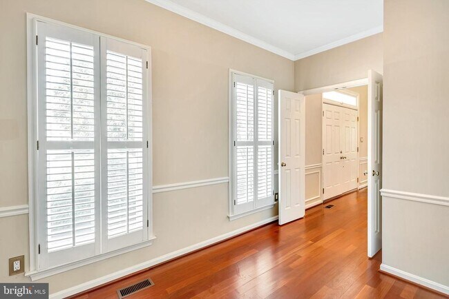 Building Photo - 21102 Raintree Ct