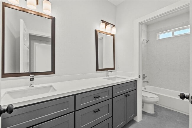 Building Photo - 1910 Bayou Shore Dr