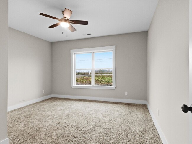 Building Photo - Enjoy privacy and seclusion while still being in Athens City!