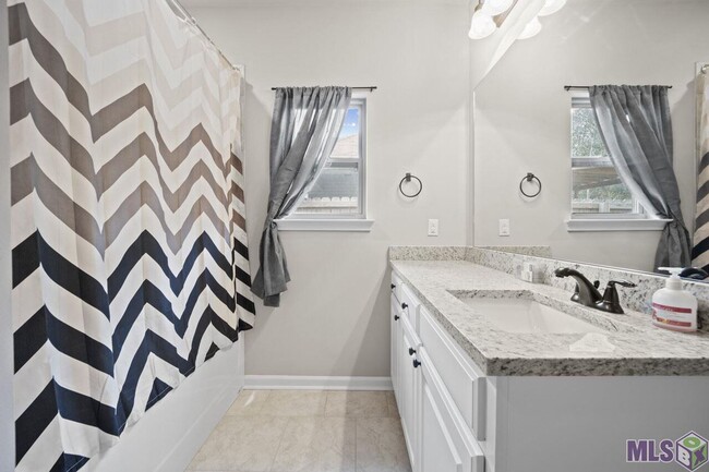 Building Photo - Home for Lease