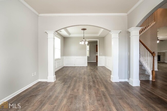 Building Photo - 2421 Langstan Ct