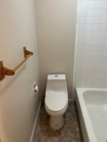 Building Photo - 4610 Reka Dr