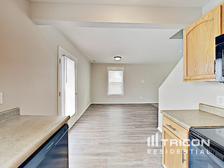 Building Photo - 10864 Grace Dr