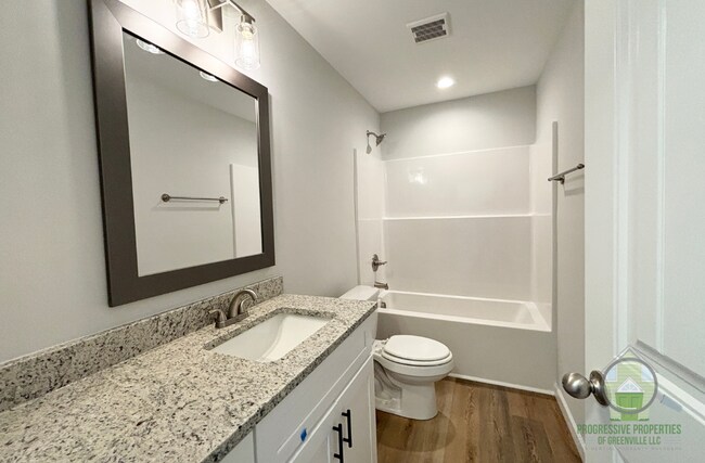 Building Photo - 377 Echo Cir