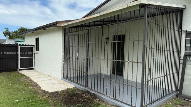Building Photo - 17310 SW 109th Ave