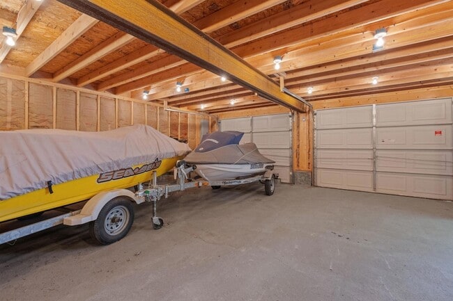 Building Photo - 36 Lark St