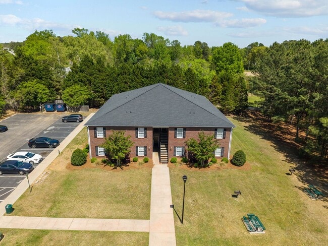 Building Photo - FULLY FURNISHED EXCLUSIVE SHORT AND MIDTERM RENTAL ONLY!