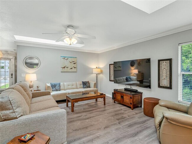 Building Photo - 15509 Alsace Cir