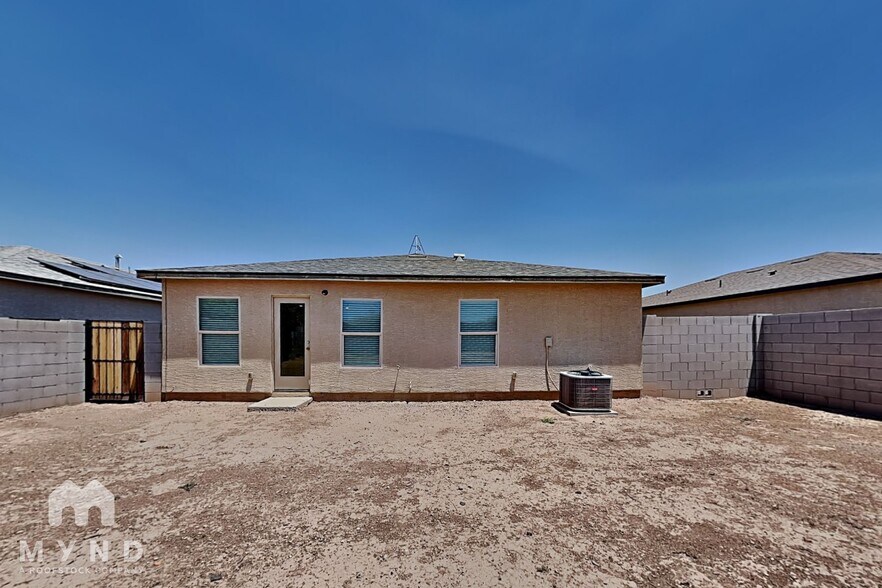 Building Photo - 222 S Picacho Heights Rd