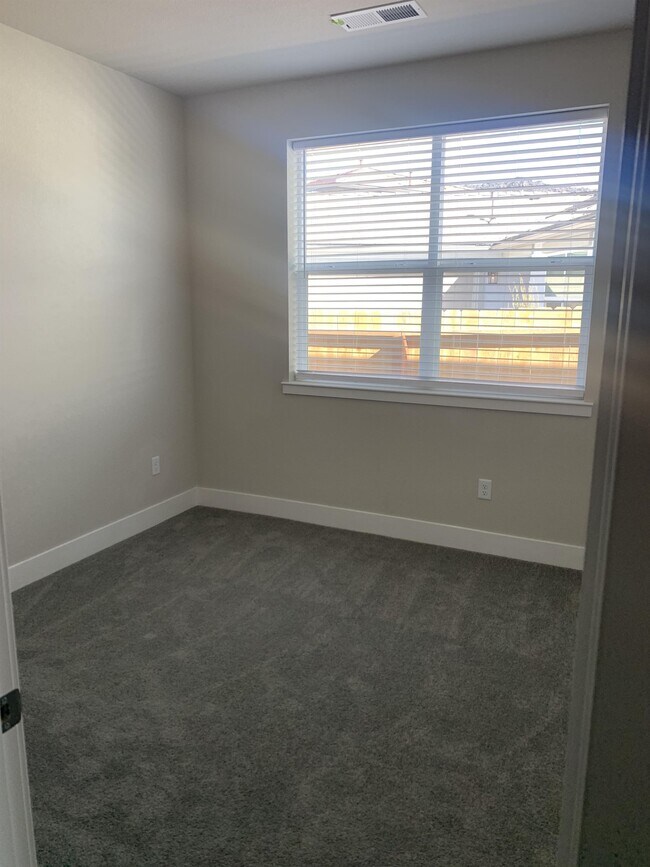 Building Photo - 7600 Arya Ct