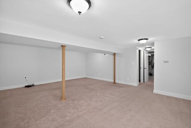Building Photo - 14012 Duckett Rd