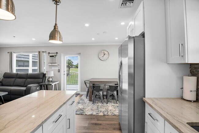 Building Photo - 388 Tuscany Ln