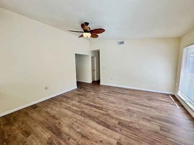 Building Photo - *COMING SOON* *MOVE IN SPECIAL* Beautiful 3-Bedroom/ 2 Bath REMODELED Home!
