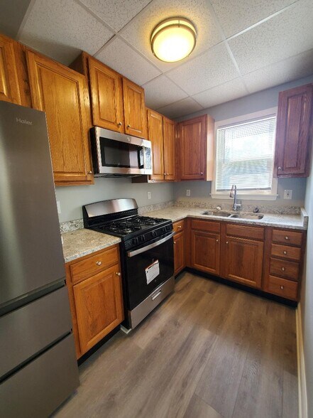 Primary Photo - 403 Manchester St