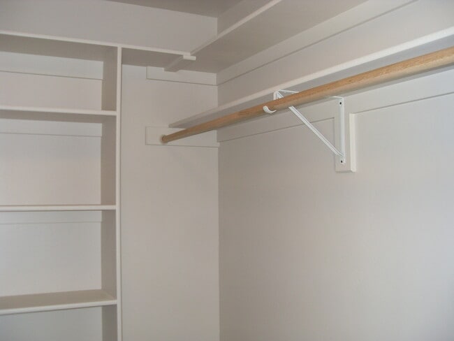 Building Photo - Unfurnished 3 Bedroom Home in Lake Hatcher