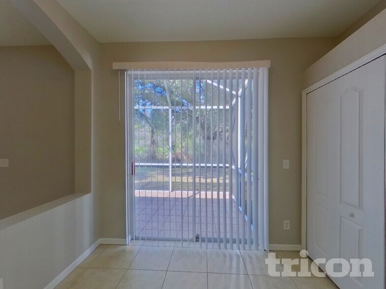 Building Photo - 10314 Goldenbrook Way