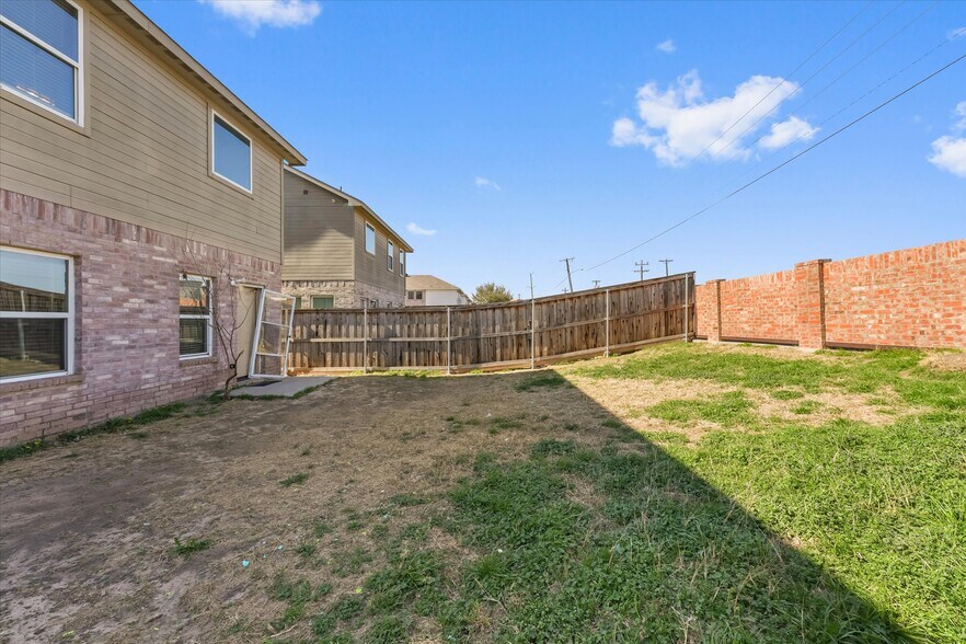 Building Photo - 9975 Rio Doso Dr