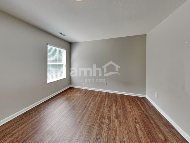 Building Photo - 4003 Saphire Ln