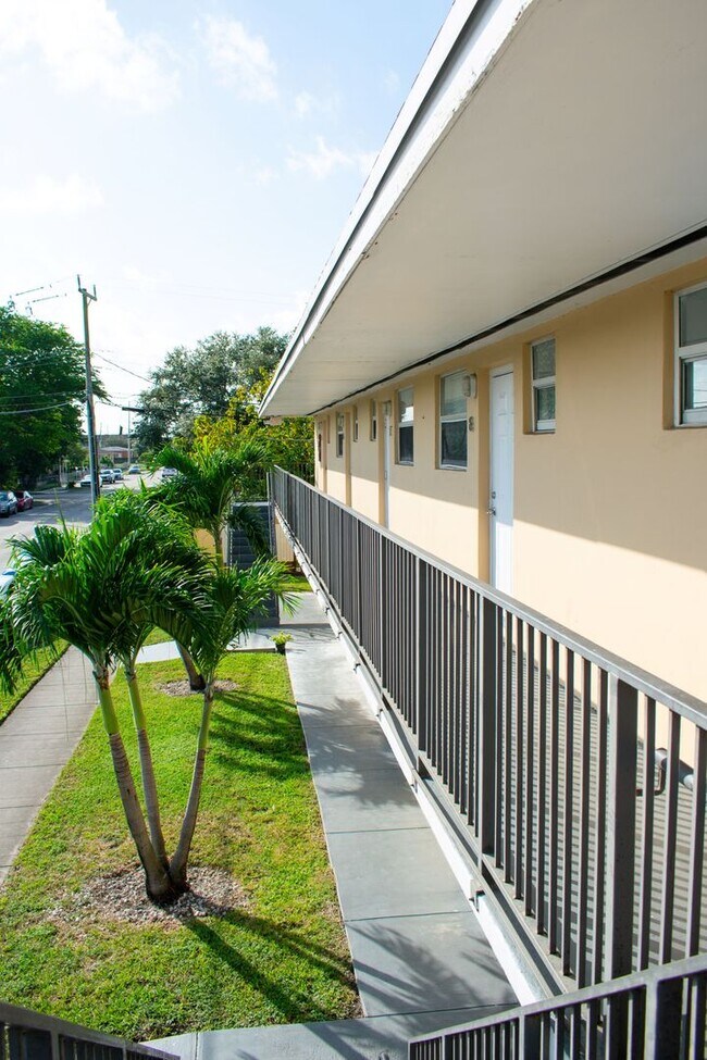 Interior Photo - Airport Square