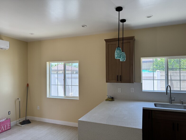 Building Photo - 1434 Elwood St