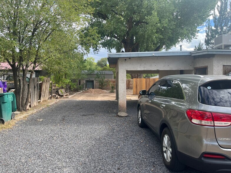 Building Photo - 1064 Don Romero Dr SW