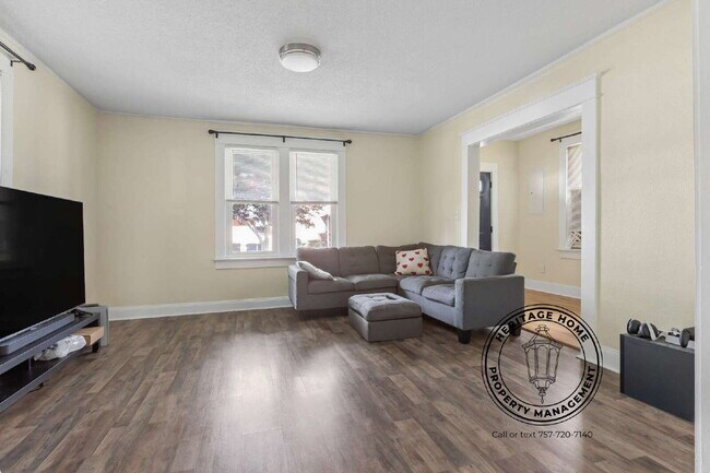 Building Photo - "Charming 3-Bedroom Home with Spacious Interiors in Norfolk's Heart!"