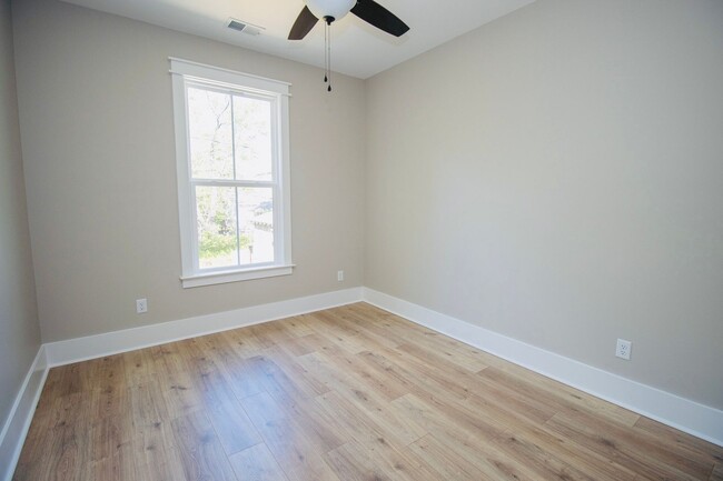 Building Photo - "Welcome to Olympia – Brand New Units + $4...