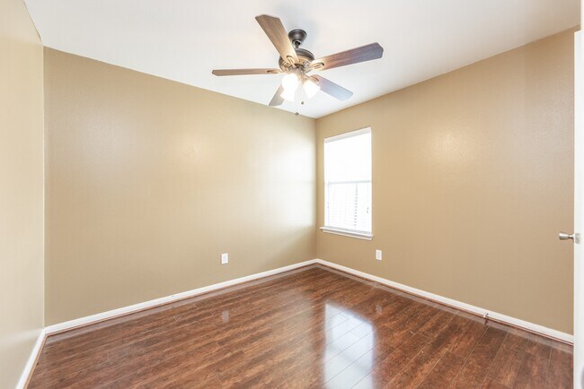 Building Photo - 3910 Enclave Mist Ln
