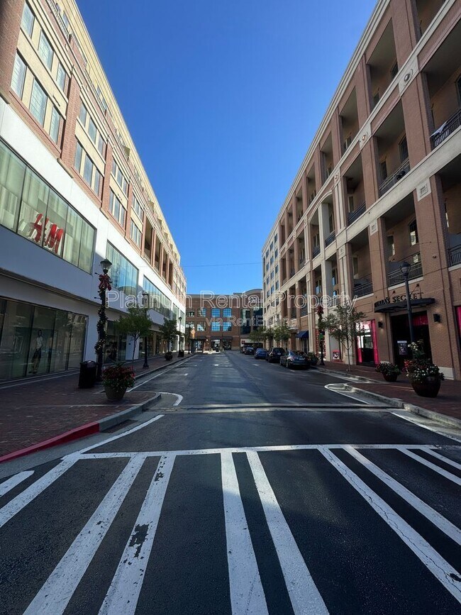 Building Photo - 264 19th St NW