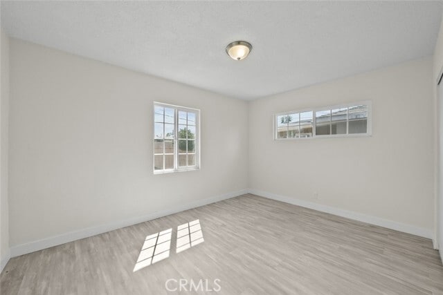 Building Photo - 5040 N Lyman Ave