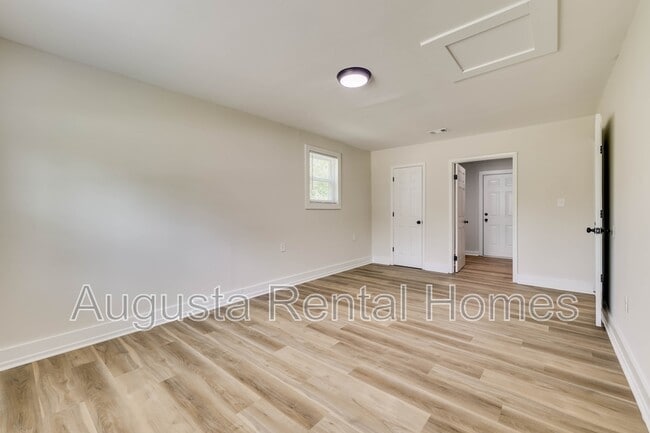Building Photo - 3413 Charing Cross Ct