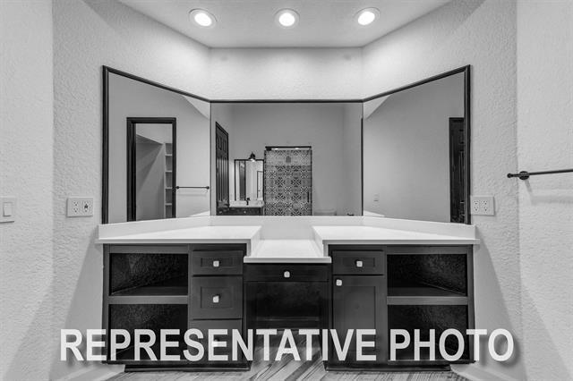 Building Photo - 115 E Moore Ave