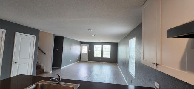 Building Photo - 4-bed, 2-bath gem in Hidden Trails- Bulverde TX- 4/2/2-6013 Companion Loop