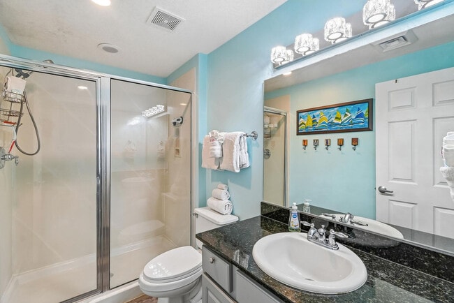 Building Photo - 15817 Front Beach Rd