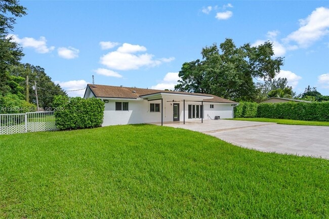 Building Photo - 14330 SW 16th St