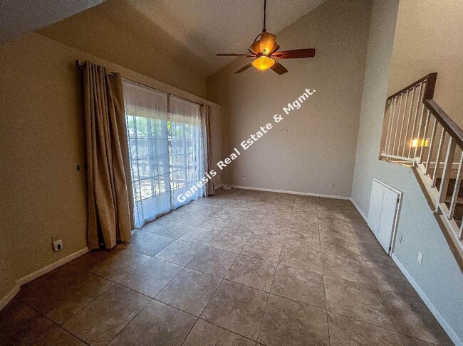 Building Photo - 2bd townhouse in Winterhaven