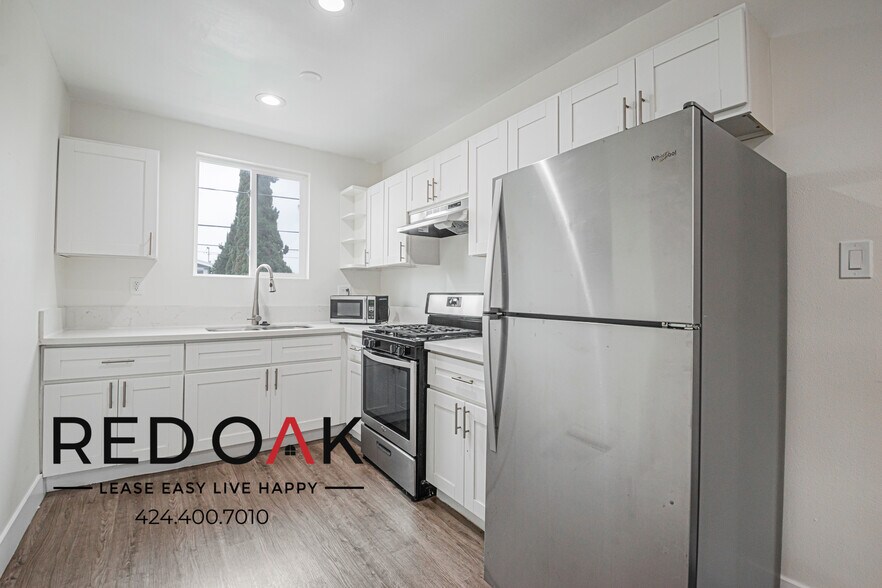 Building Photo - 4070 Venice Blvd.