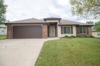 Building Photo - 7002 Madison Creek Dr