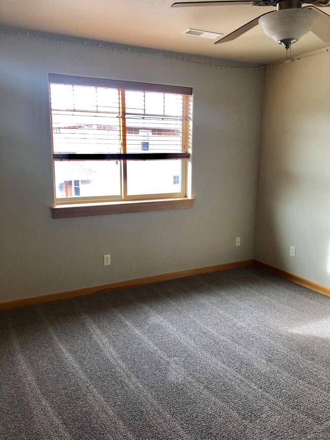 Building Photo - 2961 N 27th Ave