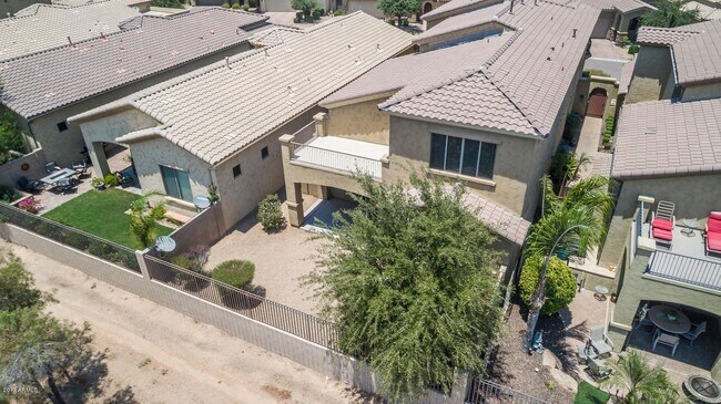 Building Photo - Beautiful Palm Valley Golf Course Home with Casita